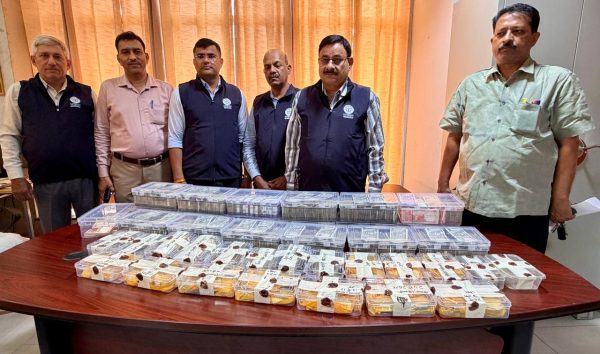 लखनऊ में रिटायर्ड एआरटीओ के ठिकानों पर विजिलेंस का छापा, आय से अधिक संपत्ति मामले में करोड़ों की संपत्ति मिलने का दावा