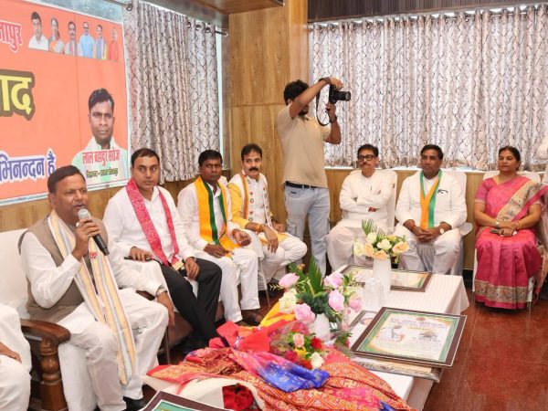 मिर्जापुर में भाजपा का 'प्रबुद्ध जन संवाद' आयोजित, विकास और अंत्योदय पर हुआ मंथन