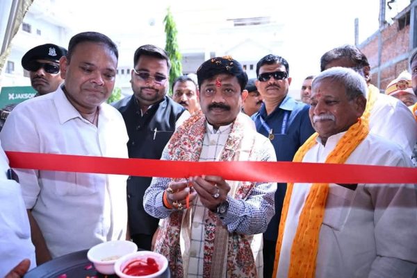 हरिद्वार में नंदी ने किया 50 कमरों की धर्मशाला का उद्घाटन, सुंदरकांड पाठ में लिया आशीर्वाद