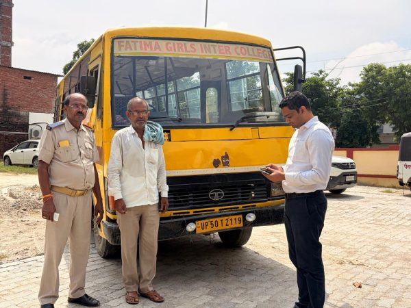 आजमगढ़ में मिशन सेफ फ्यूचर 2.0 के तहत बड़ी कार्रवाई, 17 वाहनों के चालान और 12 सीज