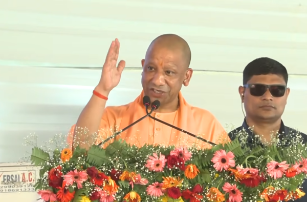 Prayagraj News: अधिवक्ताओं को बड़ी सौगात, CM योगी ने 5 लाख रुपये सालाना कैशलेस इलाज की घोषणा की