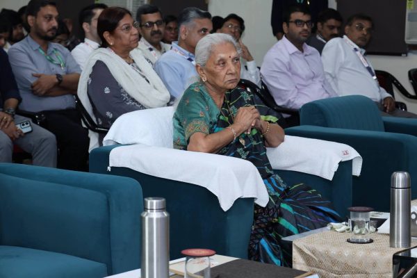 AI Manthan 2.0: शिक्षा से कृषि और स्मार्ट सिटी तक AI का असर, विशेषज्ञों ने बताया भविष्य का रास्ता