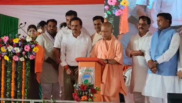 गोरखपुर को मिली 119 परियोजनाओं की सौगात, सीएम योगी ने 3.09 करोड़ के कल्याण मंडपम का किया उद्घाटन