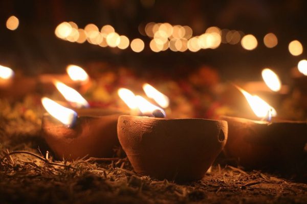 गौतमबुद्धनगर में आज जलेगा ‘आशीर्वाद का दिया’, सरकारी कार्यालयों से लाभार्थियों के घर तक होगा दीप प्रज्ज्वलन