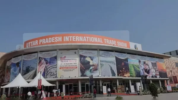 यूपी इंटरनेशनल ट्रेड शो में ग्रेटर नोएडा प्राधिकरण का स्टॉल बना आकर्षण, मंत्री नंदी ने किया अवलोकन