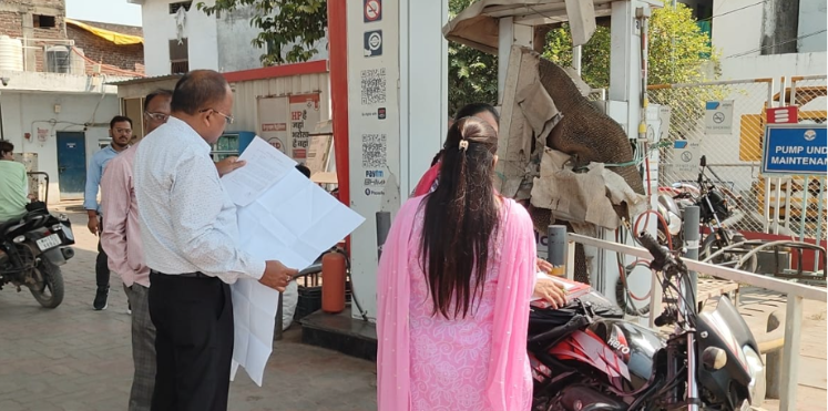 मैनपुरी में सामूहिक विवाह समारोह का हुआ आयोजन, हिंदू-मुस्लिम जोड़ों ने थामा एक-दूसरे का हाथ, कैबिनेट मंत्री ने दिया आशीर्वाद