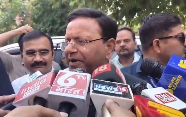 वडनगर से काशी पहुंचे बाइक संकल्प यात्रियों का वाराणसी में स्वागत, काशी विश्वनाथ का होगा जलाभिषेक