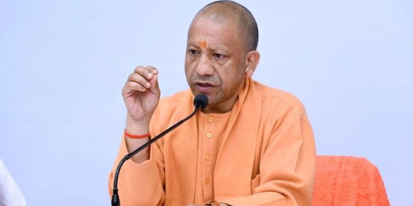 UP Government Jobs: यूपी में हिंसा और गंभीर अपराधों में शामिल लोगों को अब नहीं मिलेगी सरकारी नौकरी, चरित्र सत्यापन के नियम सख्त