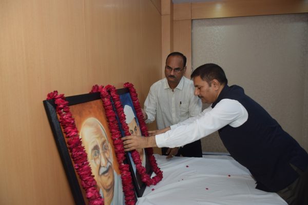 यीडा में गांधी-शास्त्री जयंती पर कार्यक्रम, CEO ने महापुरुषों को दी श्रद्धांजलि