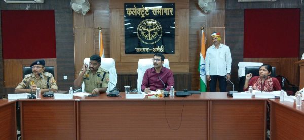 अमेठी में त्योहारों को लेकर प्रशासन अलर्ट, दुर्गा पूजा और दशहरा पर सुरक्षा के कड़े इंतजाम
