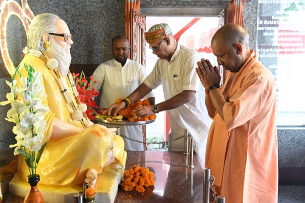 गोरखनाथ मंदिर में आज कलश स्थापना करेंगे CM योगी, देवीभागवत और दुर्गासप्तशती पाठ का होगा शुभारंभ