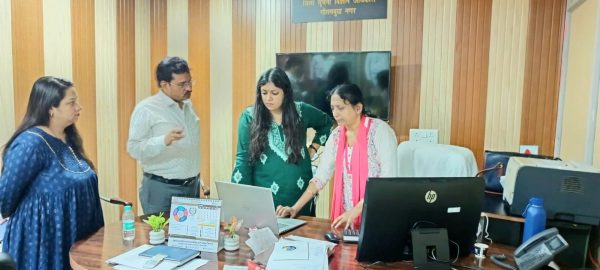 गौतमबुद्धनगर में विधान परिषद चुनाव की तैयारी तेज, मतदान कर्मियों का द्वितीय रेंडमाइजेशन पूरा