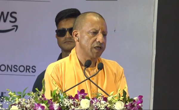 सीएम योगी का अखिलेश यादव पर तीखा हमला, बोले- सपा का मतलब दंगा और भ्रष्टाचार
