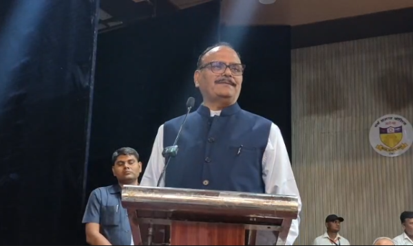 अलीगढ़ में डिप्टी सीएम बृजेश पाठक का विपक्ष पर हमला, बोले- 2027 और 2029 में BJP की होगी वापसी